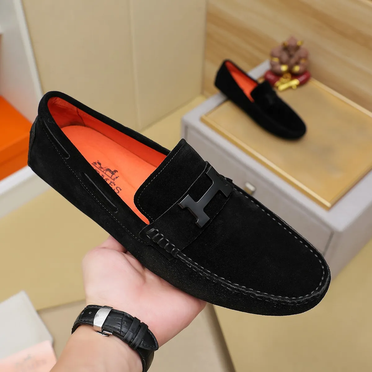 Men's shoes 💰380 🕷🕷【HERMES】Same style at Hermès counters 🇨🇳 Classic slip-on shoes 1:1 mold opening 💯 Original quality 🍓 Made of imported first-layer cowhide 🍅 pigskin lining 🌶🌶 Super high-end men's leather shoes 🇨🇳 Solid and stable, very special 🍇 Color, code number 38-44 (45.46/47 customized)...